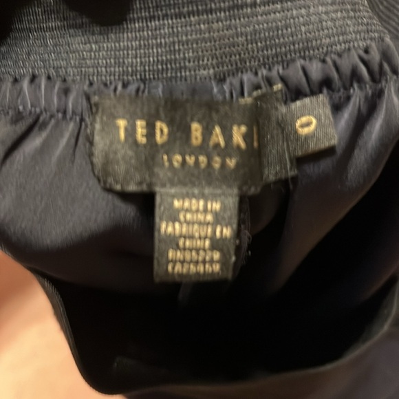 TED BAKER LONDON Pintuck Straight Leg Trouser Pant Amalia size 0 NAVY - Picture 8 of 16